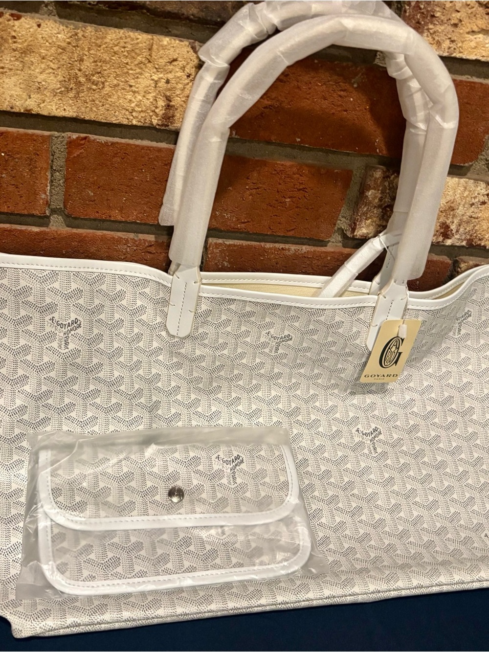 Goyard White & Ivory Saint Louis-Style Tote with Pouch - Picture 1 of 3